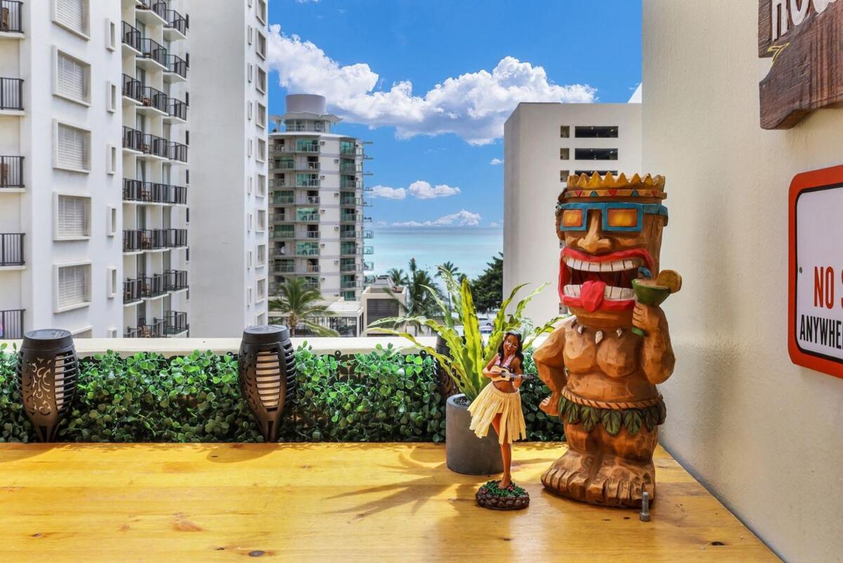 Surf & Sip Ocean View Tiki Style Honolulu
