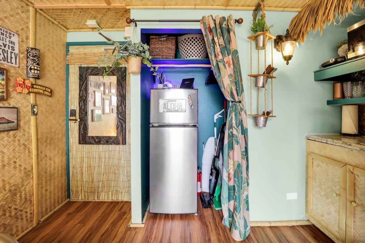 Apartment Surf & Sip Ocean View Tiki Style Honolulu