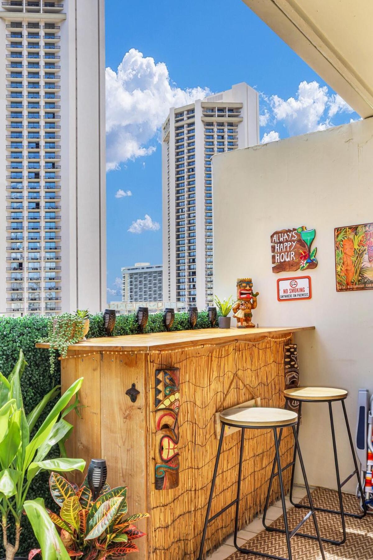 Surf & Sip Ocean View Tiki Style Apartment