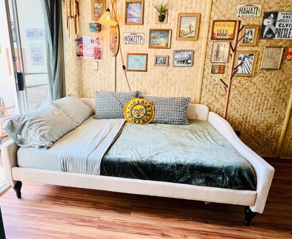 Surf & Sip Ocean View Tiki Style Apartamento